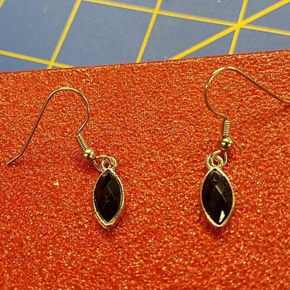 Purple Faux Amethyst & Silver Tone Earrings - Picture 1 of 1